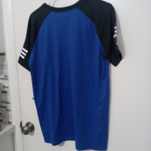 Adidas Boy's XL Blue black Varsity style large logo Pullover t shirt NEW - Picture 6 of 6
